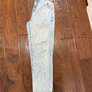 Distressed Light Blue Jeans high rise, mom jeans
